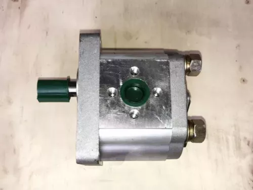 03-4 – Hydraulic Pump BX52RS-H
