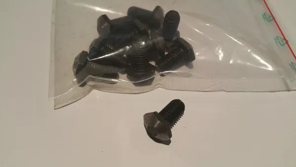 10 x bouten 12,9 met speciaal kopf Victory GTS-1500 houtversnipperaar