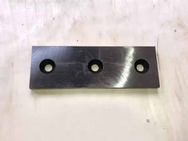 13-1 – BX-52RS Counter Knife