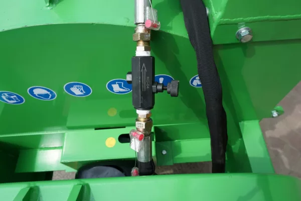 Victory BX-102RS Professional Wood Shredder, Wood Chipper with Hydraulic System